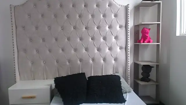 Abril Squirt online show from March 2026 08:34:02 PM