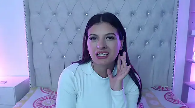 Snapshot of Abril_Squirt chatting on February 2025 06:26:02 AM Abril Squirt online show from February 2025 06:26:02 AM