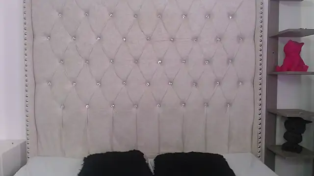 Abril Squirt online show from February 2026 08:41:01 PM