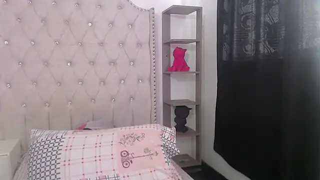 Abril Squirt online show from March 2026 05:12:02 PM