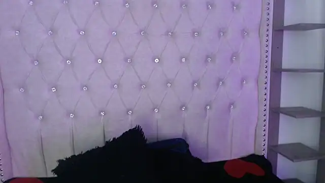 Snapshot of Abril_Squirt chatting on October 2025 07:59:01 PM Abril Squirt online show from October 2025 07:59:01 PM