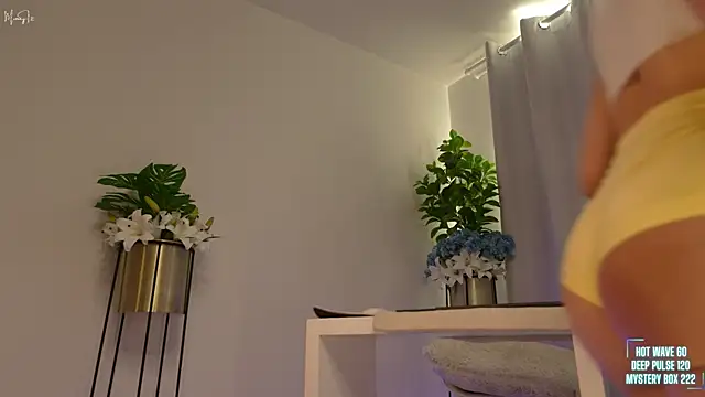 mimmyfit1 online show from April 2026 07:31:02 PM