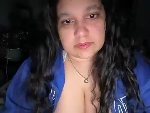 Snapshot of MelanieFawker chatting on November 2025 03:44:01 AM MelanieFawker online show from November 2025 03:44:01 AM