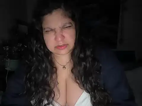 Snapshot of MelanieFawker chatting on December 2025 12:59:02 AM MelanieFawker online show from December 2025 12:59:02 AM