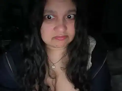 Snapshot of MelanieFawker chatting on November 2025 04:05:02 AM MelanieFawker online show from November 2025 04:05:02 AM