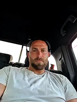 jwiththethickone413 online show from June 2026 08:58:01 PM