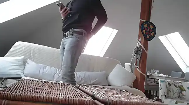 maxmueller321 online show from February 2025 03:00:01 PM