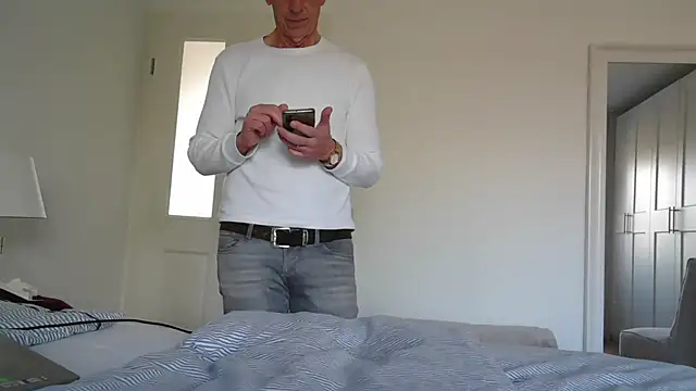 maxmueller321 online show from March 2026 08:27:02 AM