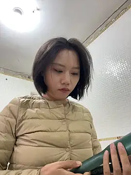 Eliza-E online show from March 2026 01:42:01 AM