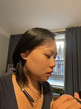 Snapshot of Eliza-E chatting on July 2026 10:38:01 PM Eliza-E online show from July 2026 10:38:01 PM