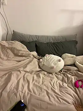 Eliza-E online show from January 2025 02:35:01 PM