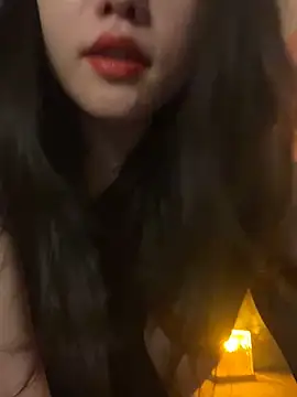 Eliza-E online show from December 2025 01:26:02 PM