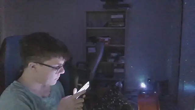 Snapshot of KaliSnow199623 chatting on January 2026 02:07:01 AM KaliSnow199623 online show from January 2026 02:07:01 AM