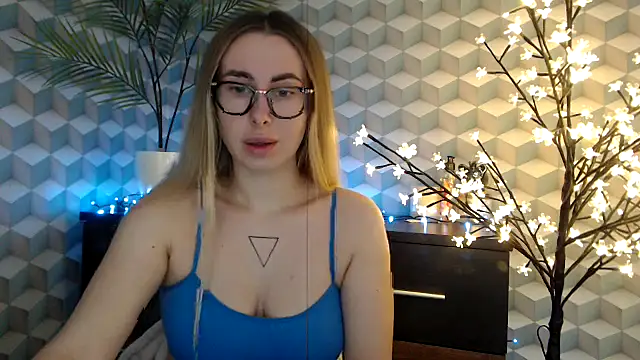 Snapshot of _Leslyy_Solo_1 chatting on October 2025 06:21:01 PM Leslyy Solo 1 online show from October 2025 06:21:01 PM