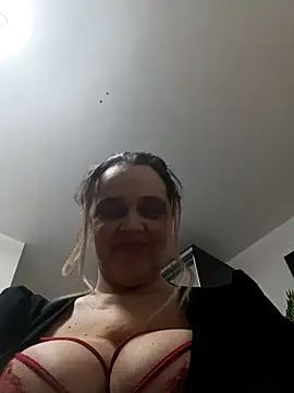 hugebobbs online show from February 2026 07:41:01 AM