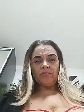 hugebobbs online show from October 2025 08:05:01 AM