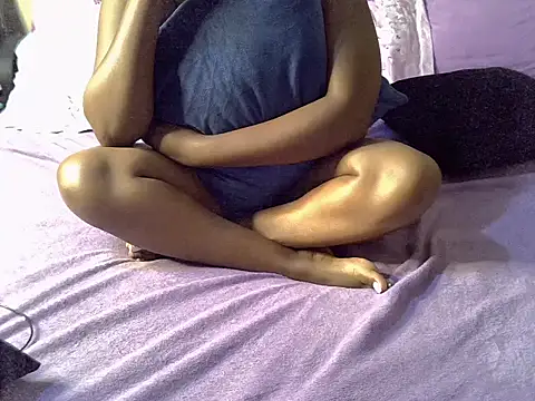 Snapshot of Bed_cinnamon chatting on February 2026 09:05:02 AM Bed cinnamon online show from February 2026 09:05:02 AM