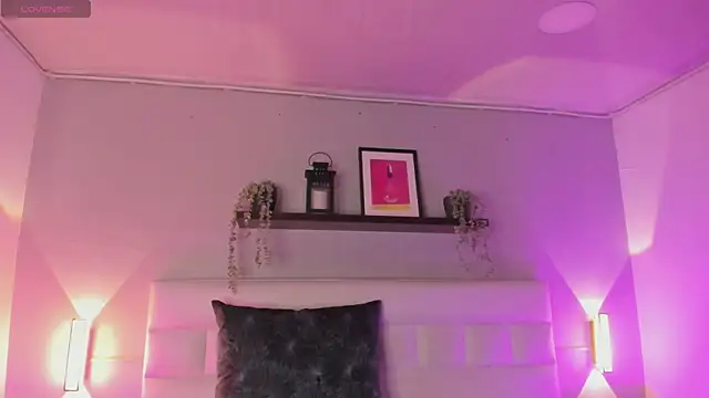 Snapshot of sofi_bakerr chatting on April 2026 11:37:02 AM sofi bakerr online show from April 2026 11:37:02 AM