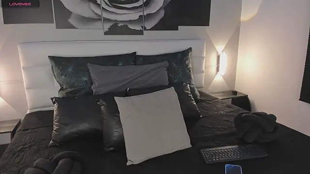 sofi bakerr online show from November 2025 11:36:02 AM