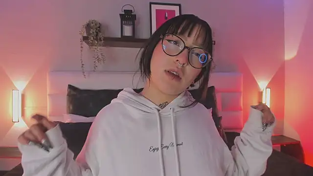 Snapshot of sofi_bakerr chatting on April 2026 11:39:02 AM sofi bakerr online show from April 2026 11:39:02 AM