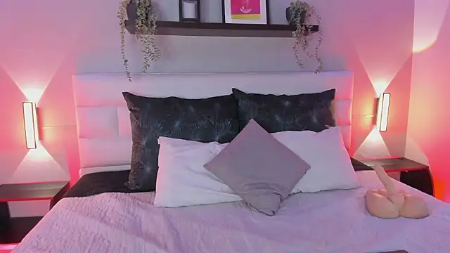 Snapshot of sofi_bakerr chatting on March 2026 07:07:01 PM sofi bakerr online show from March 2026 07:07:01 PM