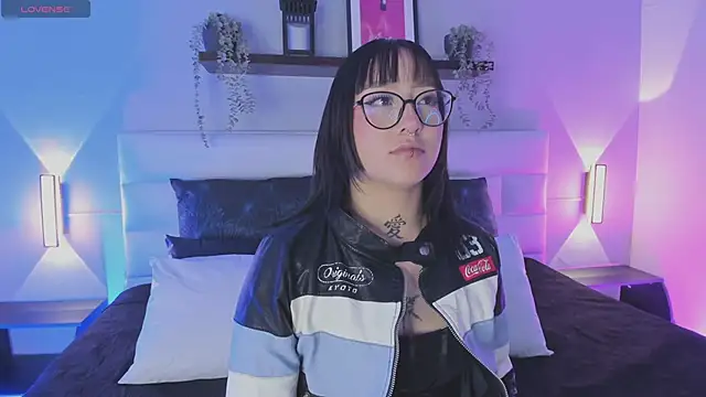 Snapshot of sofi_bakerr chatting on March 2026 11:31:01 AM sofi bakerr online show from March 2026 11:31:01 AM