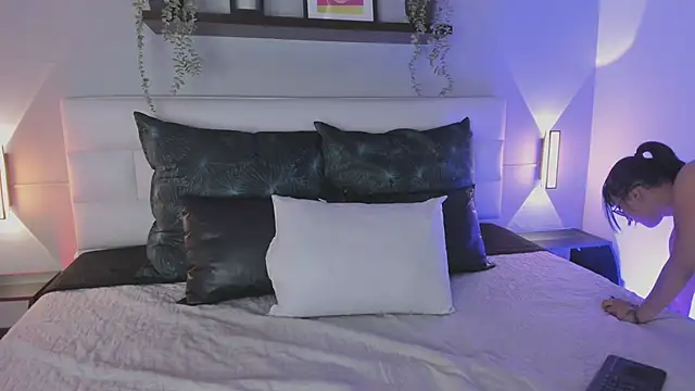 sofi bakerr online show from February 2026 11:43:02 AM