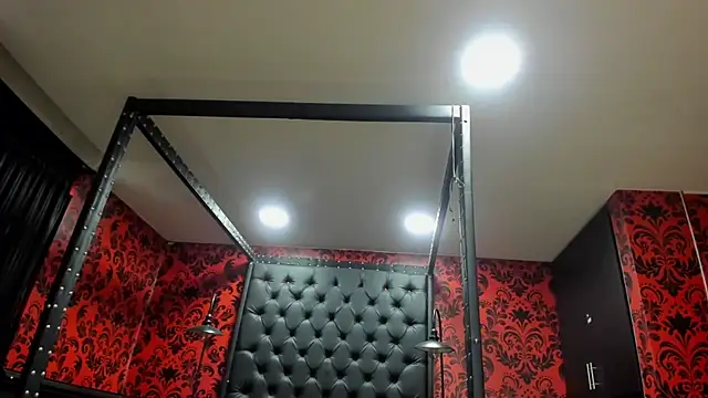 Snapshot of JAYLEN_BDSM chatting on October 2025 01:26:02 PM JAYLEN BDSM online show from October 2025 01:26:02 PM