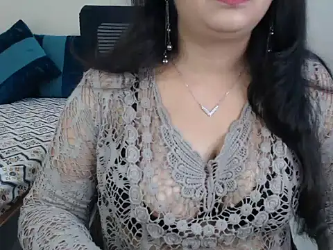 Inviting Aanya online show from December 2024 04:01:02 AM