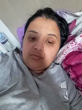 sarahhh1987 online show from April 2026 06:22:01 PM