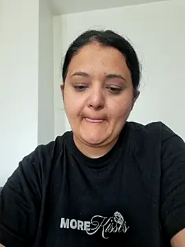 sarahhh1987 online show from April 2026 08:48:01 AM