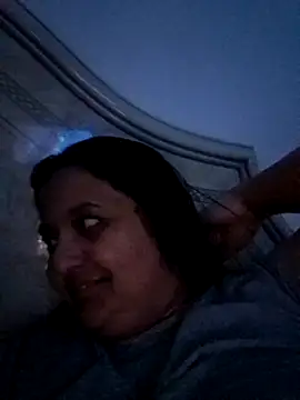 sarahhh1987 online show from March 2026 06:12:02 PM