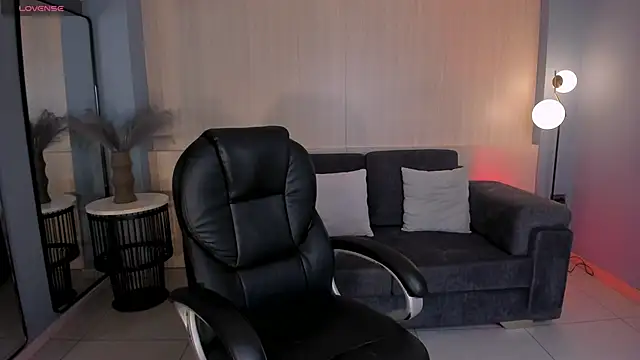 Snapshot of HannaConnor_ chatting on October 2025 11:44:02 AM HannaConnor online show from October 2025 11:44:02 AM