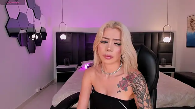 HannaConnor  online show from March 2026 08:36:01 PM