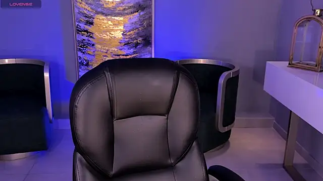 HannaConnor  online show from July 2026 10:38:02 PM