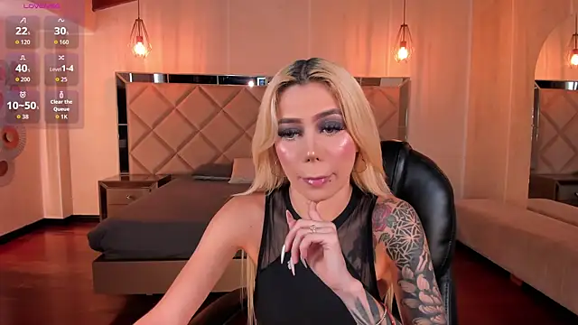 HannaConnor  online show from April 2026 08:42:02 PM