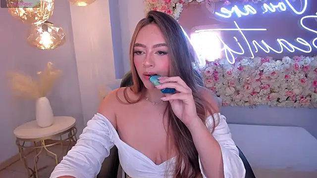 BellaRose X online show from September 2025 04:00:02 AM