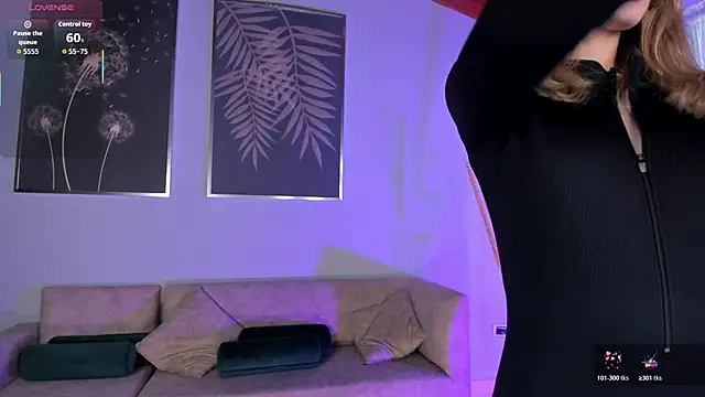 ViolettHansson online show from October 2025 06:53:02 PM