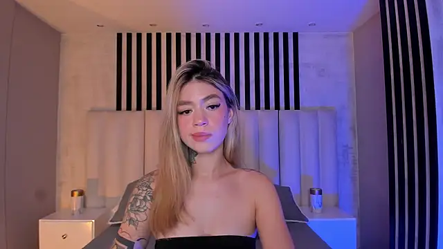 ViolettHansson online show from June 2026 11:15:01 AM