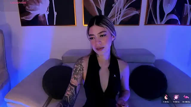 ViolettHansson online show from July 2026 10:48:02 AM