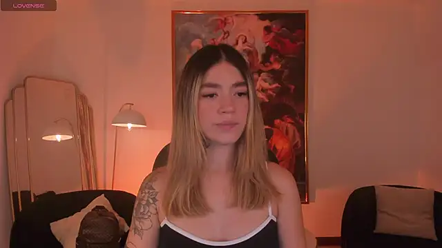 ViolettHansson online show from March 2026 06:21:01 PM