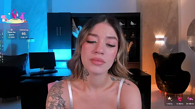 ViolettHansson online show from October 2025 06:34:01 PM