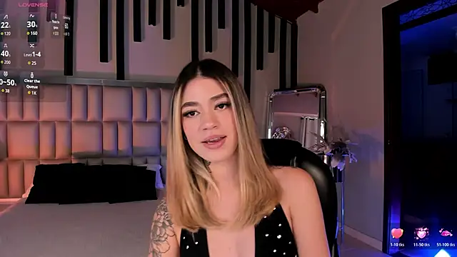 ViolettHansson online show from February 2026 06:32:01 PM