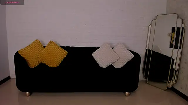 ViolettHansson online show from December 2025 07:24:02 PM