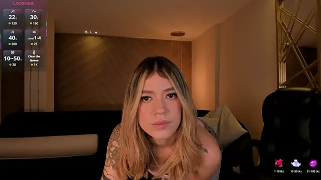 ViolettHansson online show from January 2026 12:22:01 PM