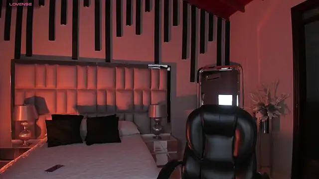 ViolettHansson online show from November 2025 06:55:01 PM