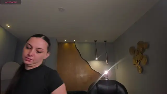 AliceHarper  online show from March 2026 07:54:02 PM