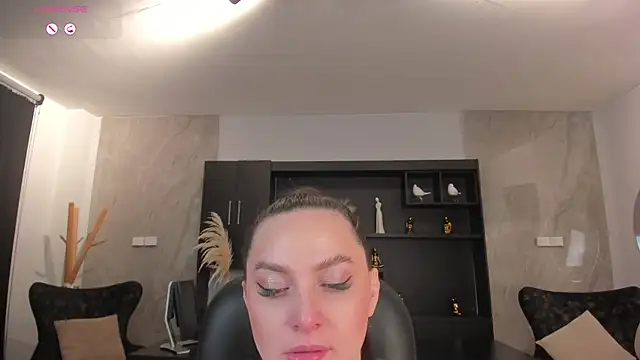 AliceHarper  online show from February 2025 07:20:01 AM
