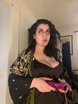 Snapshot of holyeroticss chatting on March 2025 09:38:01 PM holyeroticss online show from March 2025 09:38:01 PM