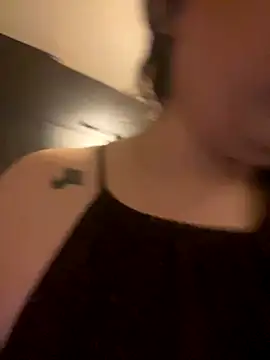 Snapshot of holyeroticss chatting on October 2025 01:07:02 AM holyeroticss online show from October 2025 01:07:02 AM